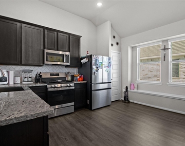 622 Little Cypress Lane - Photo Thumbnail 10