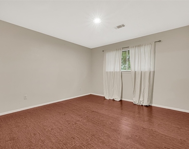 11826 Oceanview Street - Photo Thumbnail 16