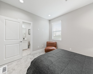 4032 Buck Street - Photo Thumbnail 30