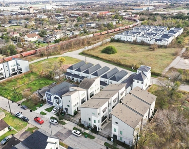4032 Buck Street - Photo Thumbnail 37