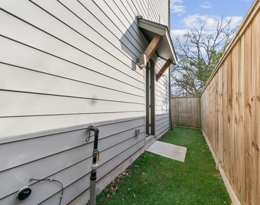4032 Buck Street - Photo Thumbnail 7