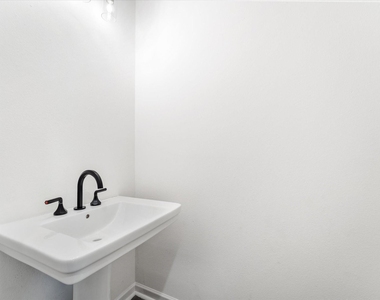4309 Larkspur Street - Photo Thumbnail 5