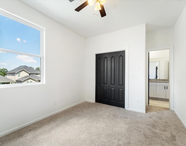 4309 Larkspur Street - Photo Thumbnail 11