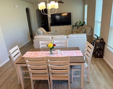 341 Emerald Thicket Lane - Photo Thumbnail 4