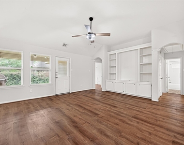 6030 Wildbriar Lane - Photo Thumbnail 11