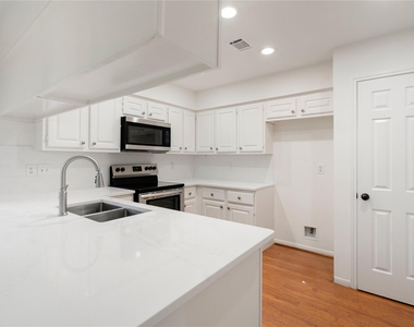 915 S Diamondhead Boulevard - Photo Thumbnail 11