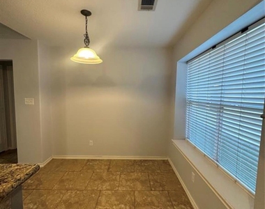 105 Harbor Court Drive - Photo Thumbnail 10