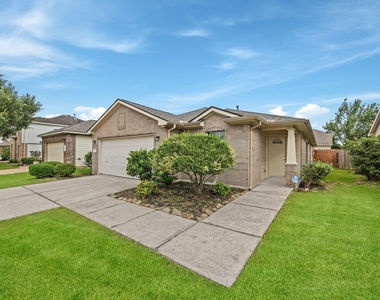 22327 Albee Drive - Photo Thumbnail 2