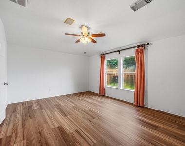 22327 Albee Drive - Photo Thumbnail 14