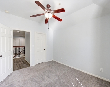 4340 Lake Walk Court - Photo Thumbnail 39