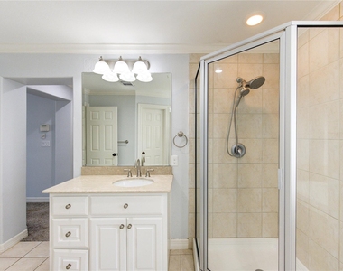 4340 Lake Walk Court - Photo Thumbnail 35
