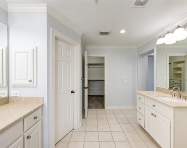 4340 Lake Walk Court - Photo Thumbnail 36