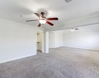 4340 Lake Walk Court - Photo Thumbnail 31