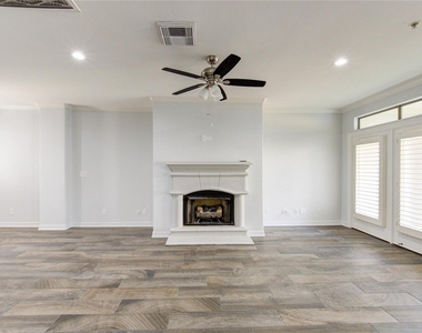 4340 Lake Walk Court - Photo Thumbnail 12