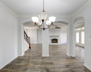 4340 Lake Walk Court - Photo Thumbnail 7