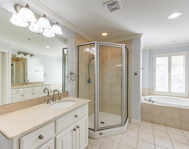 4340 Lake Walk Court - Photo Thumbnail 32