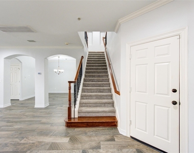 4340 Lake Walk Court - Photo Thumbnail 4
