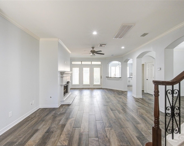 4340 Lake Walk Court - Photo Thumbnail 3