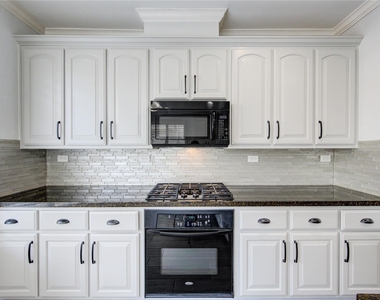 4340 Lake Walk Court - Photo Thumbnail 20