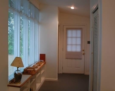 143 Davis Road - Photo Thumbnail 5
