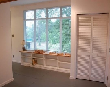 143 Davis Road - Photo Thumbnail 6