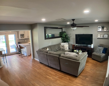 3027 Guese Road - Photo Thumbnail 8