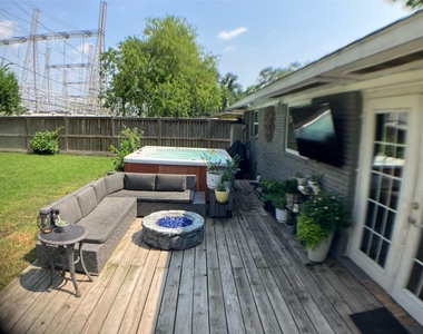 3027 Guese Road - Photo Thumbnail 21