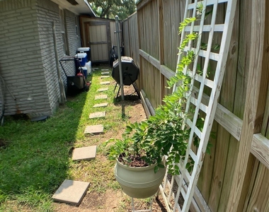 3027 Guese Road - Photo Thumbnail 20