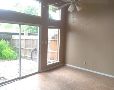 2429 Miramar Court - Photo Thumbnail 3
