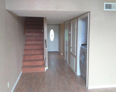 2429 Miramar Court - Photo Thumbnail 5