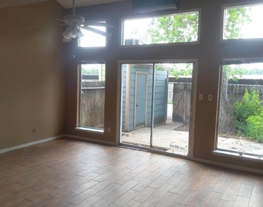 2429 Miramar Court - Photo Thumbnail 4