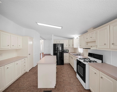 3614 College Street - Photo Thumbnail 3