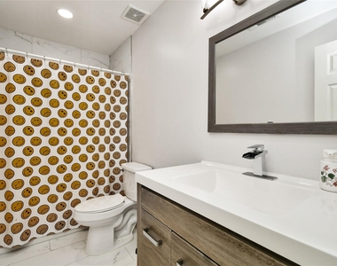 6426 Kentwick Drive - Photo Thumbnail 27
