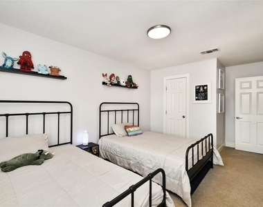 6426 Kentwick Drive - Photo Thumbnail 26