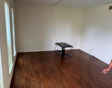 8306 Oakhaven Road - Photo Thumbnail 1