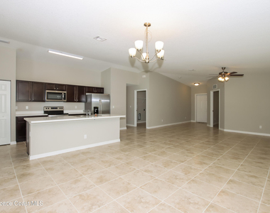 2691 Tepee Avenue Se - Photo Thumbnail 2