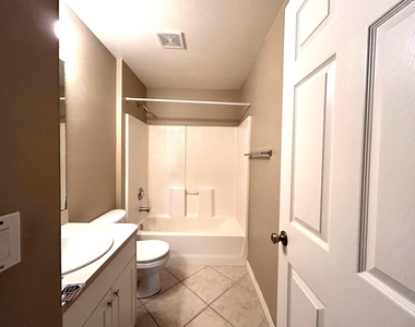 4760 Manchester Drive - Photo Thumbnail 12