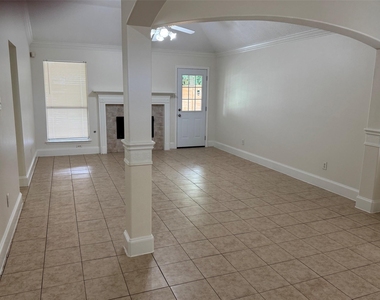21111 Woodland Green Drive - Photo Thumbnail 3