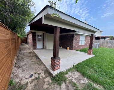 21111 Woodland Green Drive - Photo Thumbnail 24