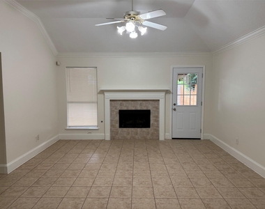 21111 Woodland Green Drive - Photo Thumbnail 4