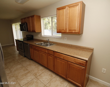 151 Mabry Street - Photo Thumbnail 7