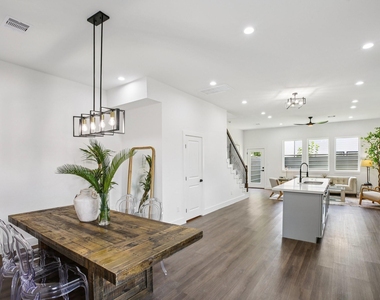 6809 Conley Street - Photo Thumbnail 5