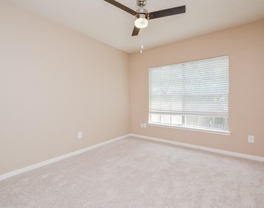 10 Ridgecross Place - Photo Thumbnail 25