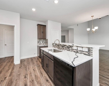 7638 Nevaeh Crest Path - Photo Thumbnail 17