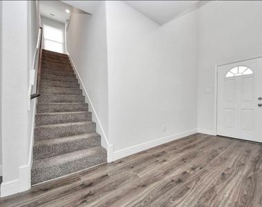 7638 Nevaeh Crest Path - Photo Thumbnail 23