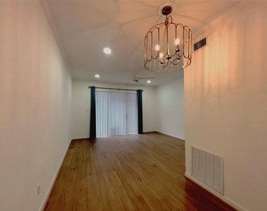 2425 Underwood Street - Photo Thumbnail 16
