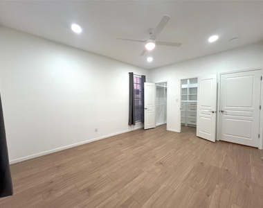 2425 Underwood Street - Photo Thumbnail 7