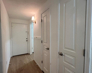 2425 Underwood Street - Photo Thumbnail 14