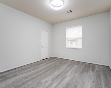 3931 Medici Court - Photo Thumbnail 12