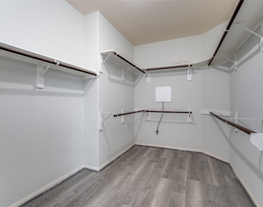3931 Medici Court - Photo Thumbnail 40